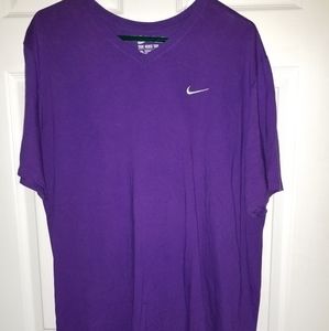 Men's XXL Nike v-Neck Tshirt